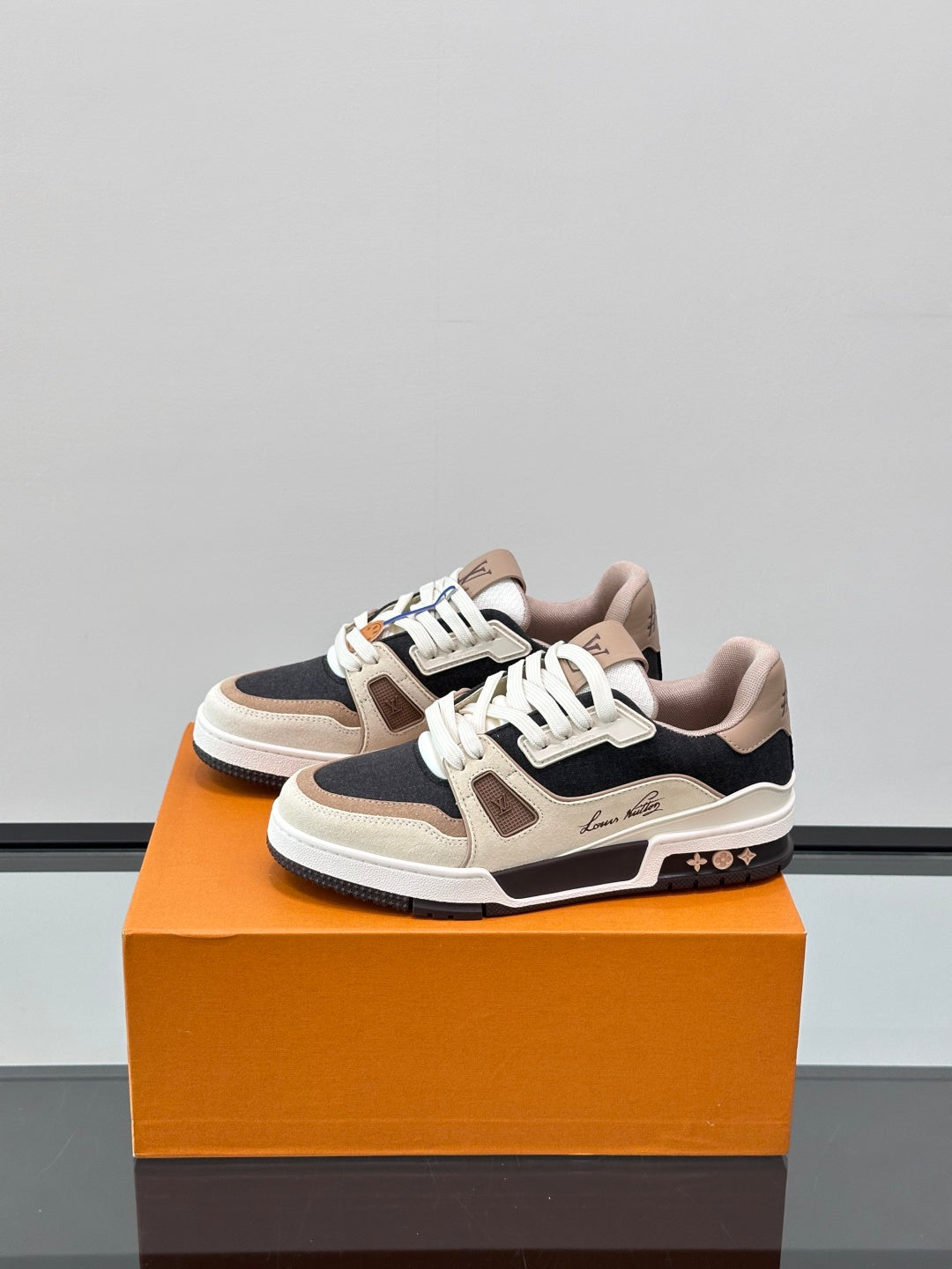 Louis Vuitton Sneaker #5126 - vista 3