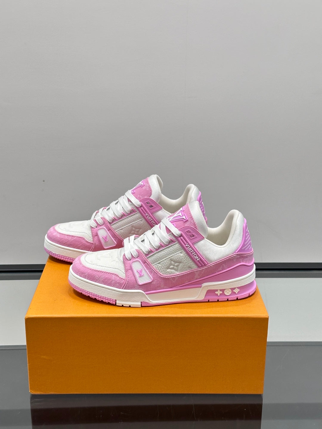 Louis Vuitton Sneaker #5128 - vista 3