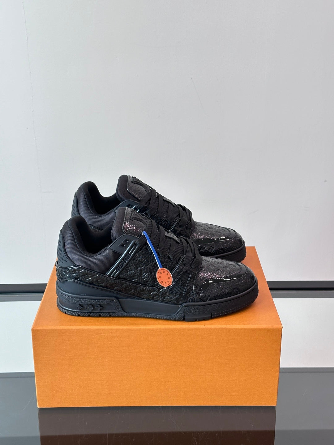 Louis Vuitton Sneaker #5133 - vista 1