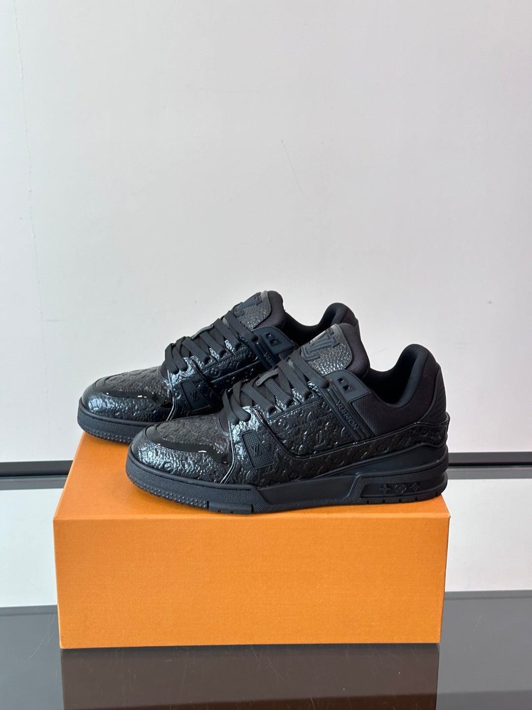 Louis Vuitton Sneaker #5133 - vista 3
