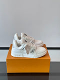 Louis Vuitton Sneaker #5137