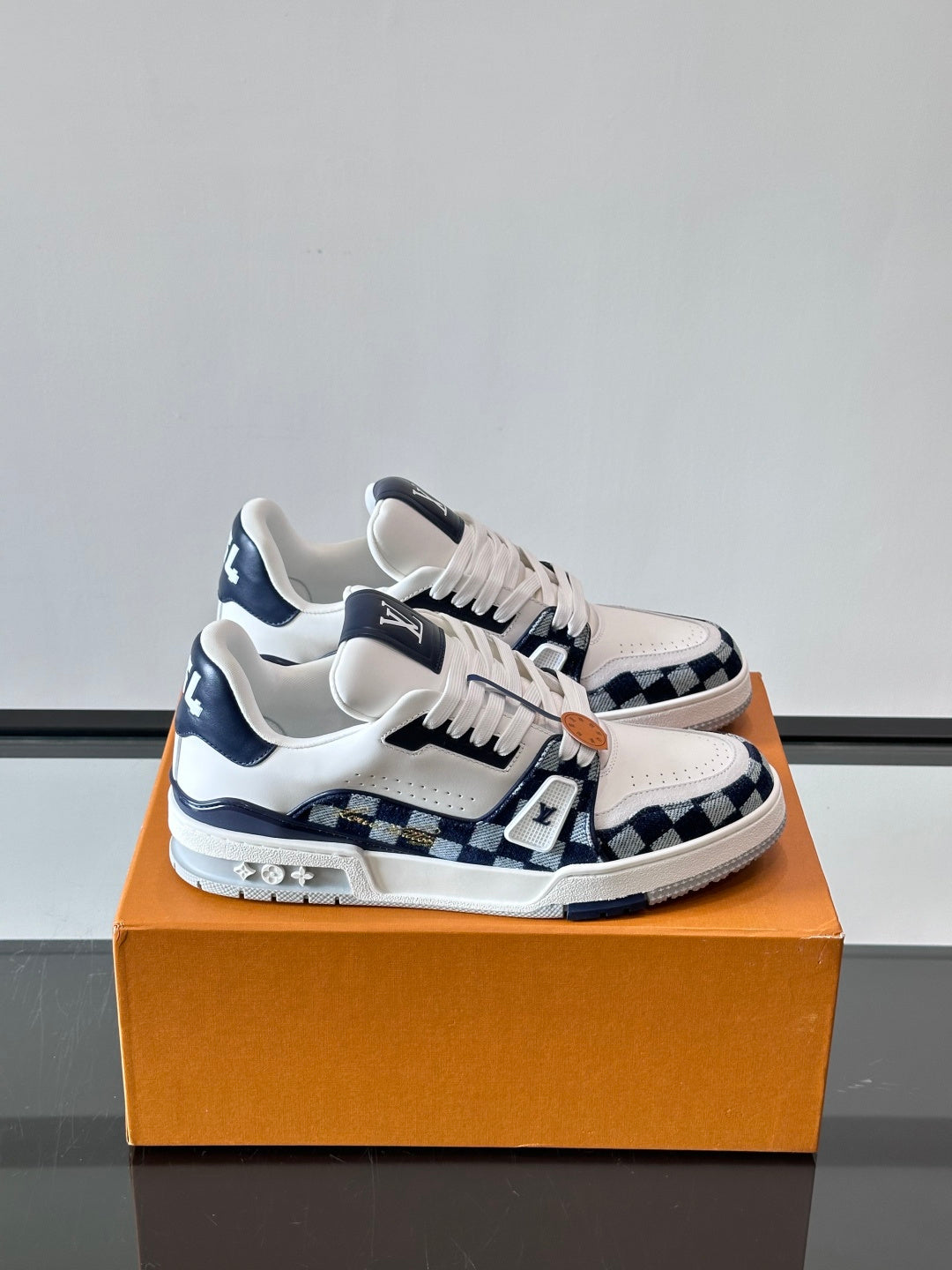 Louis Vuitton Sneaker #5139