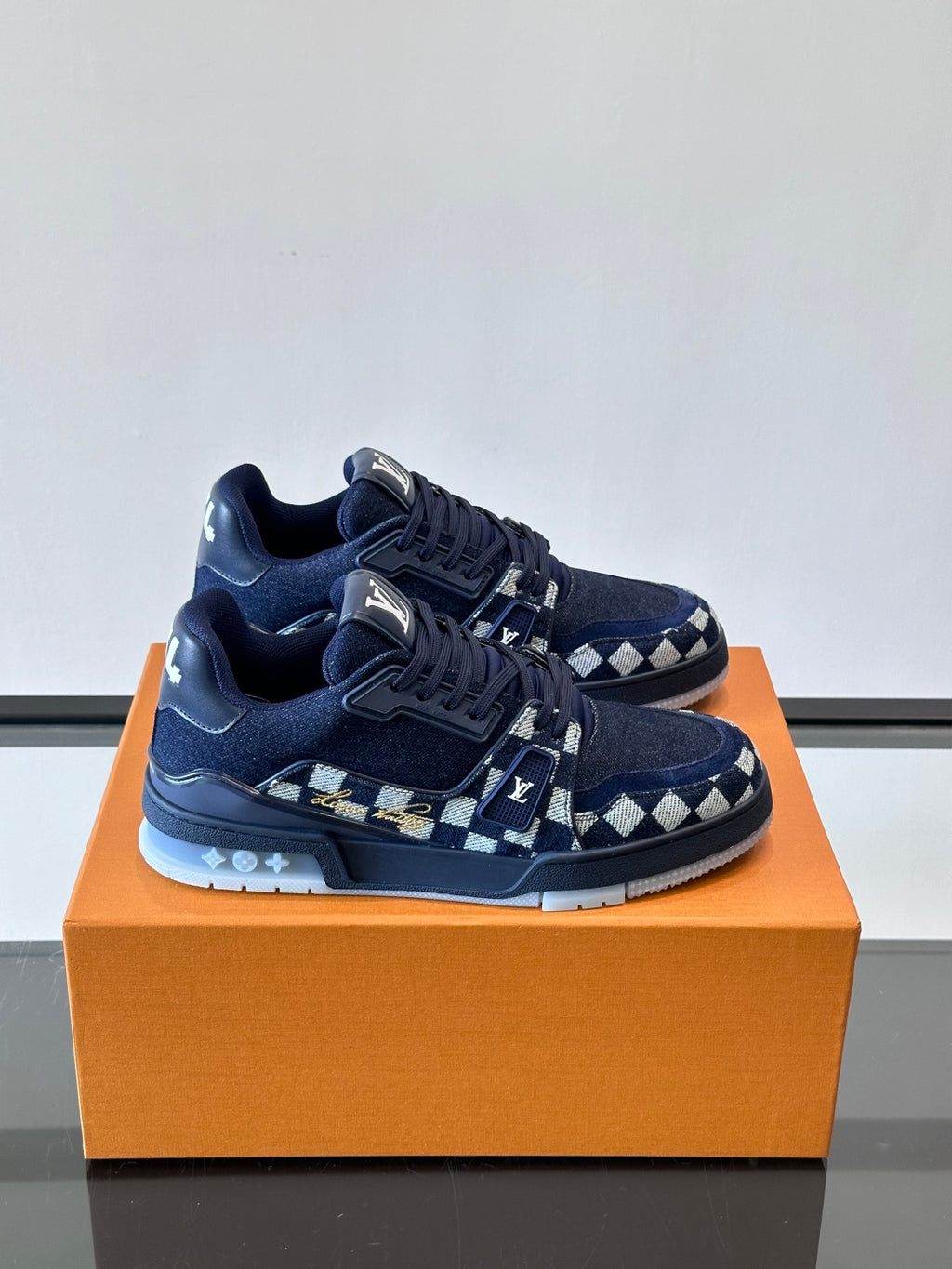 Louis Vuitton Sneaker #5143