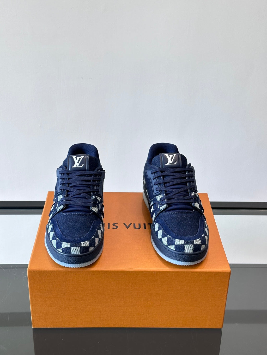 Louis Vuitton Sneaker #5143