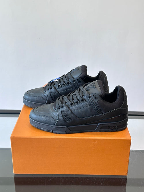 Louis Vuitton Sneaker #5010 - vista 2