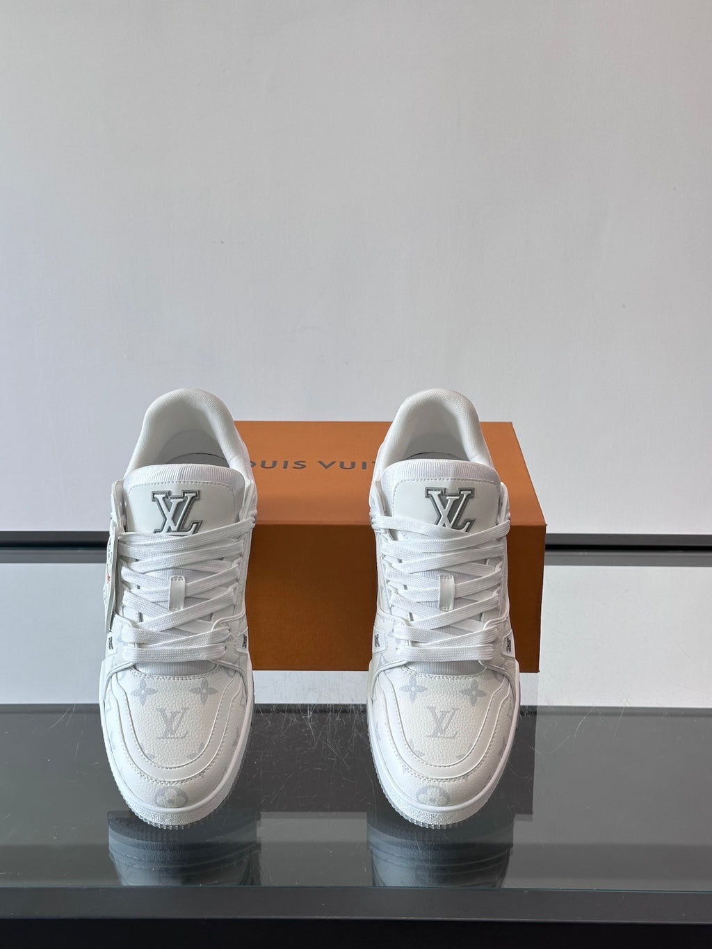 Louis Vuitton Sneaker #5009 - vista 3