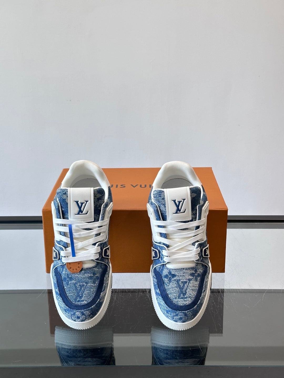 Louis Vuitton Sneaker #5011 - vista 3