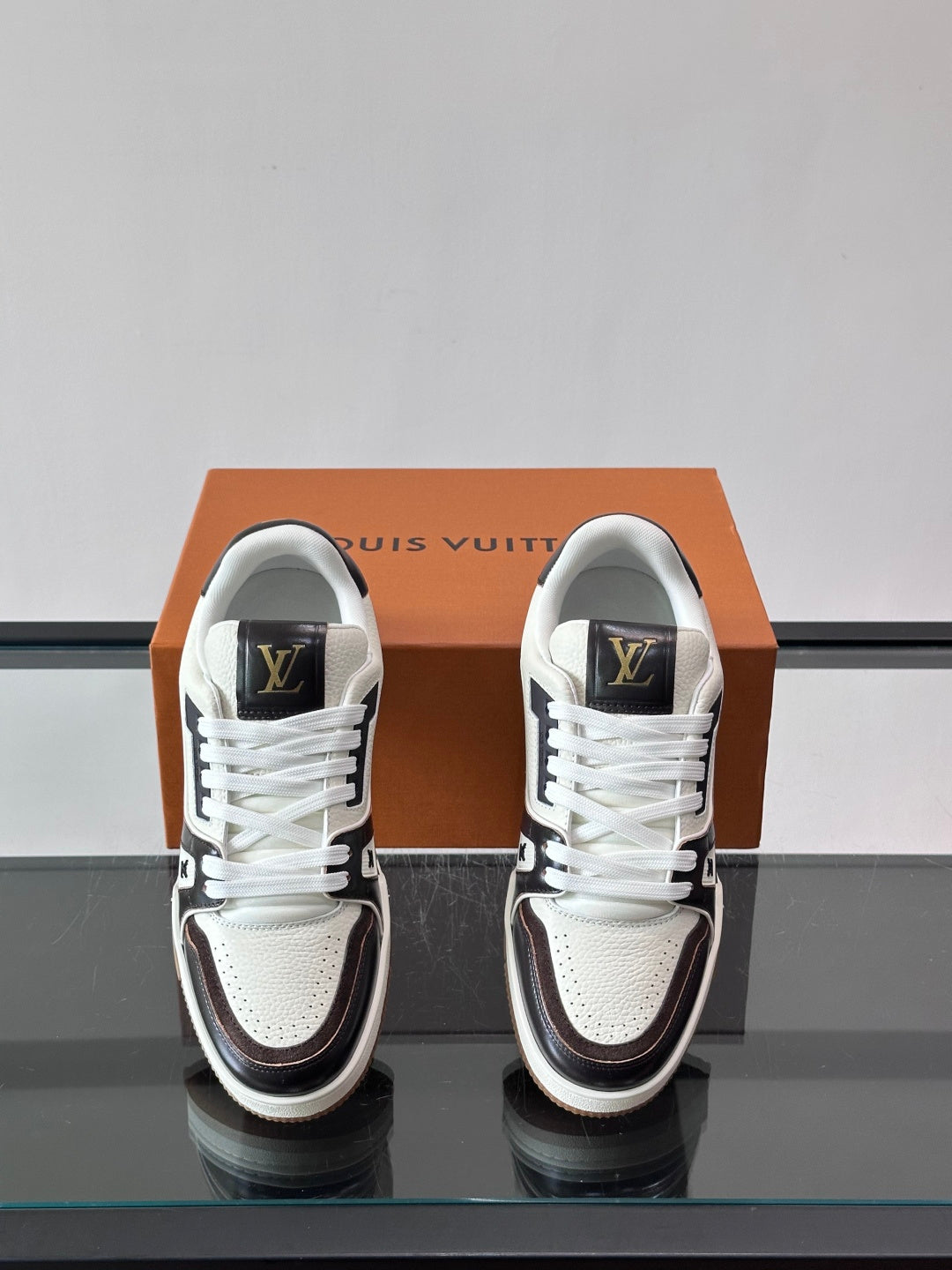 Louis Vuitton Sneaker #5014 - vista 1