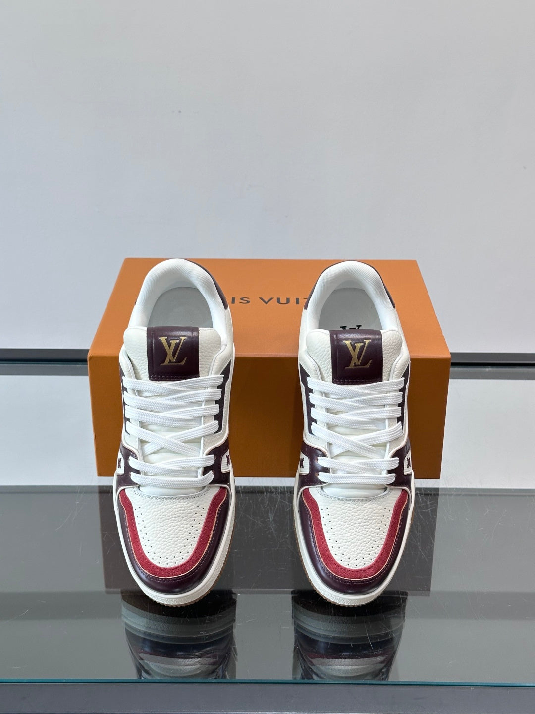 Louis Vuitton Sneaker #5017 - vista 1