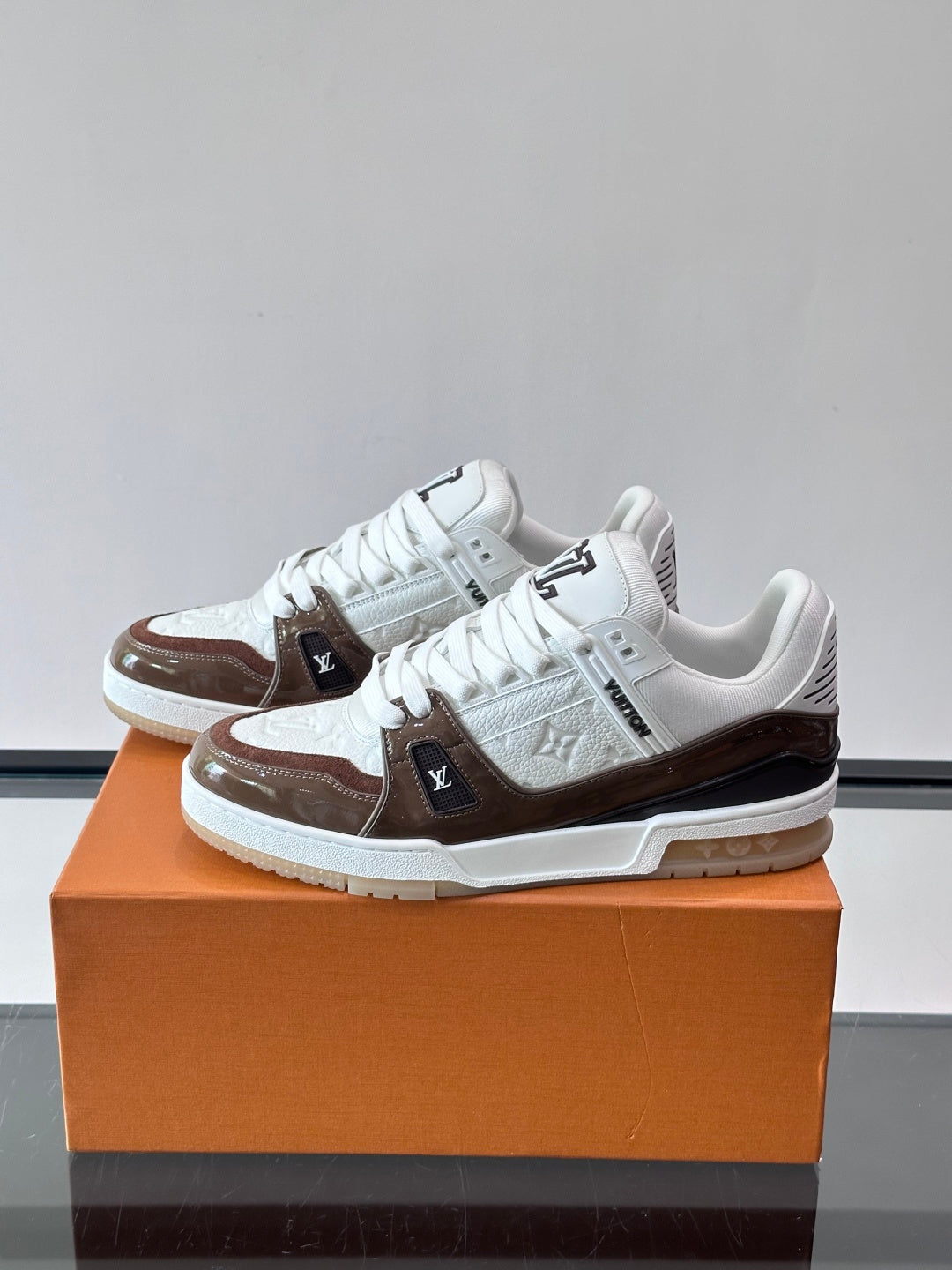 Louis Vuitton Sneaker #5016 - vista 2