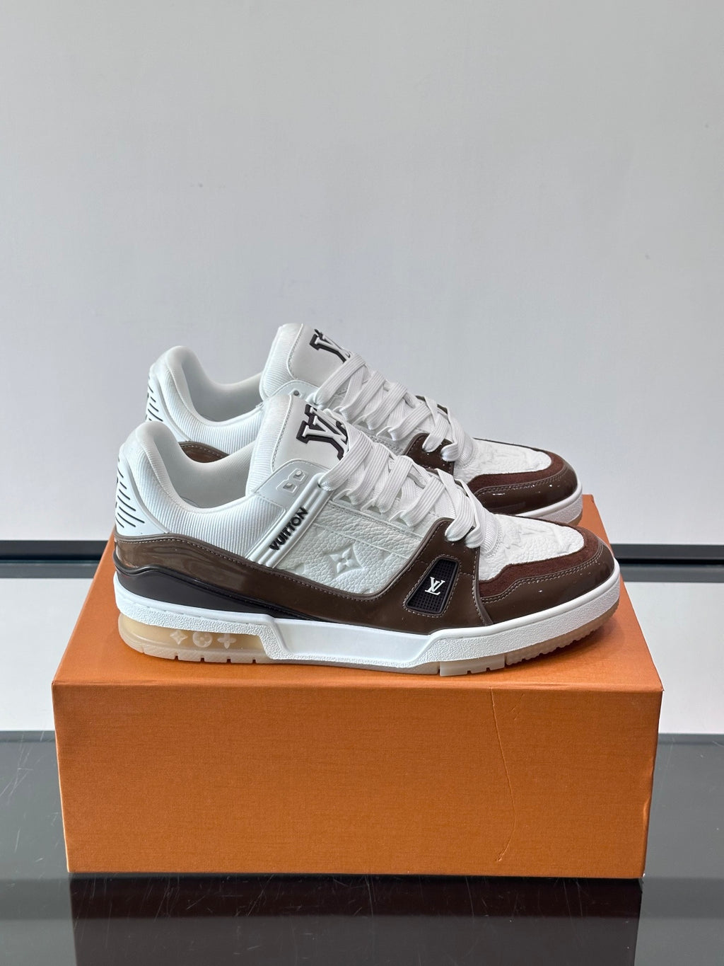 Louis Vuitton Sneaker #5016 - vista 3