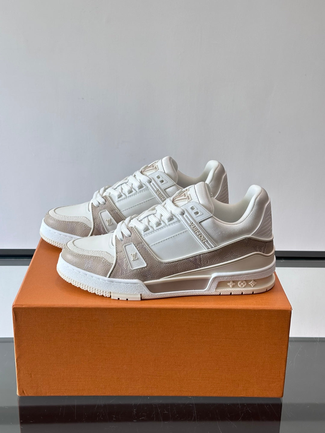 Louis Vuitton Sneaker #5020 - vista 2