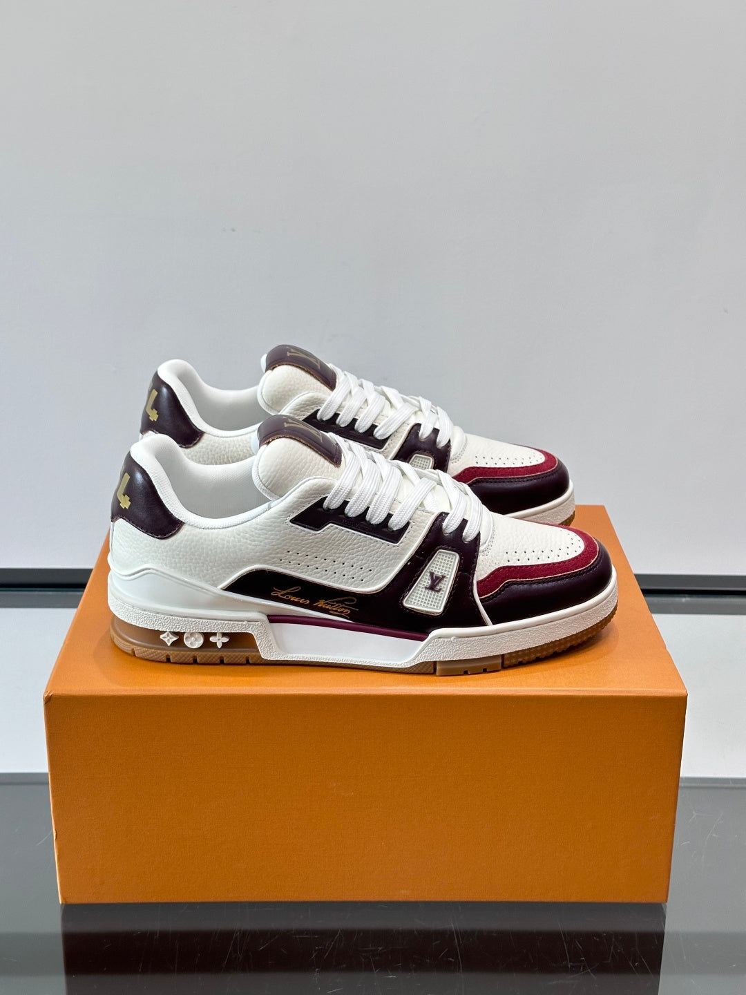 Louis Vuitton Sneaker #5017 - vista 3