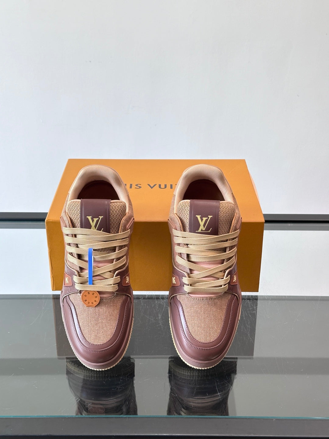 Louis Vuitton Sneaker #5022 - vista 1