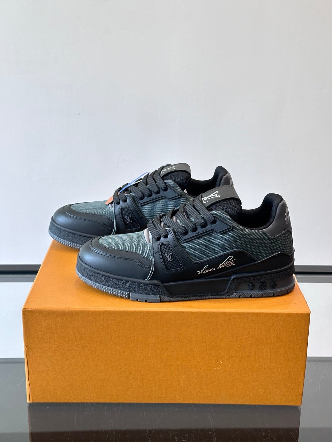Louis Vuitton Sneaker #5023 - vista 2